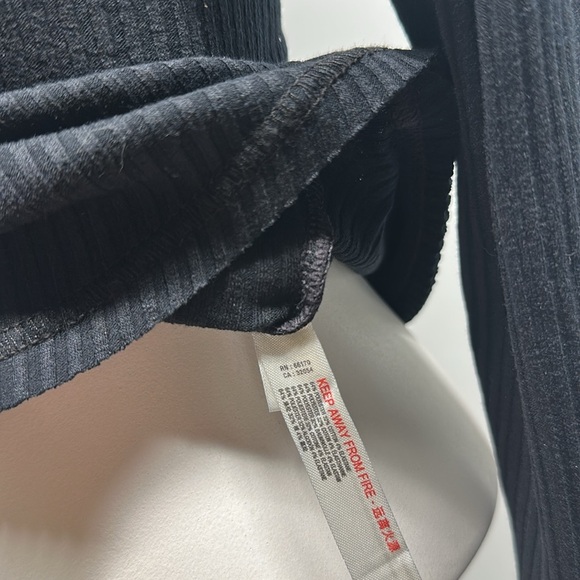 Free People Intimately Shirt Top Blouse Long Sleeve Tee Ribbed Knit Black New XS - Picture 9 of 9